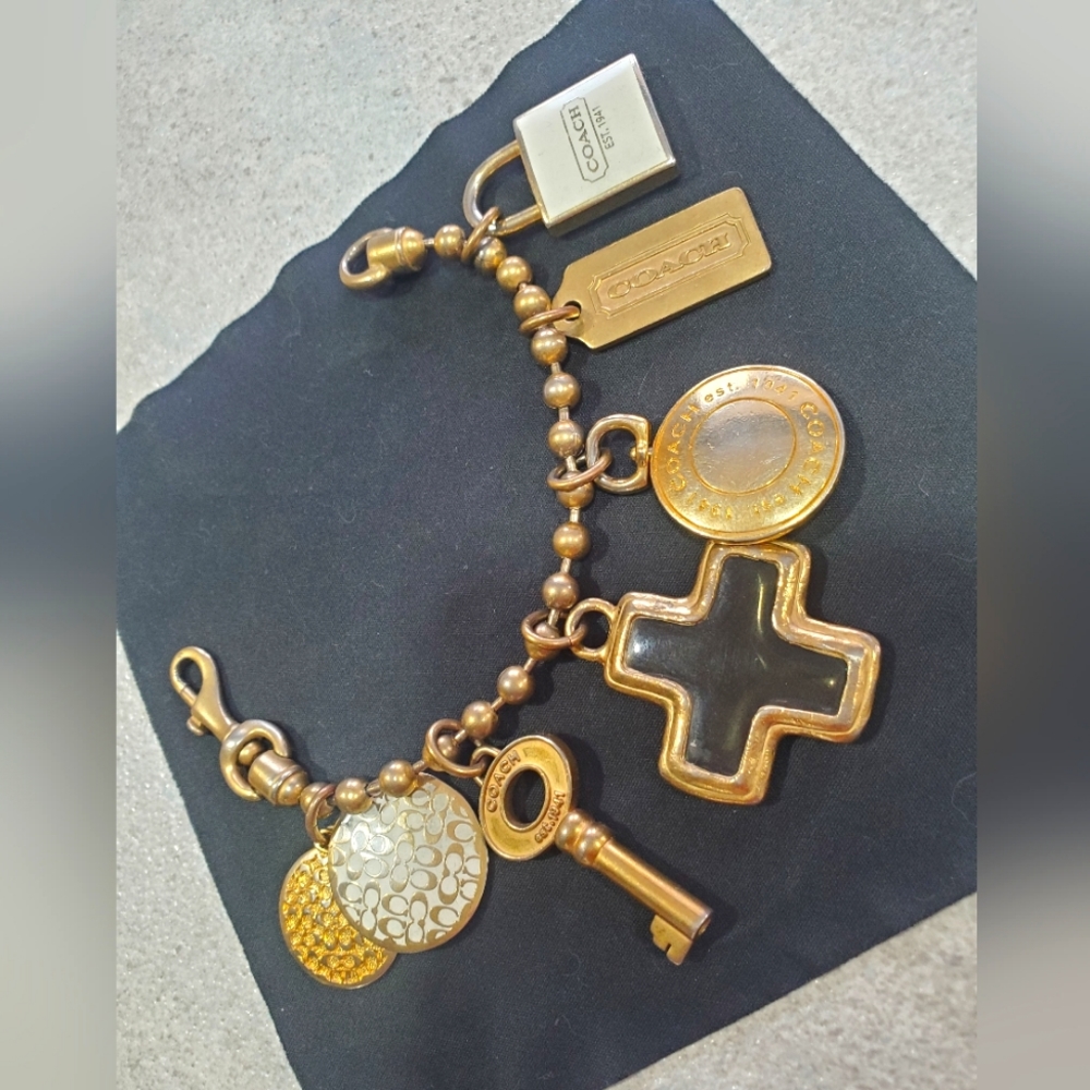 RARE Coach gold tone chunky charm bracelet /bag charms